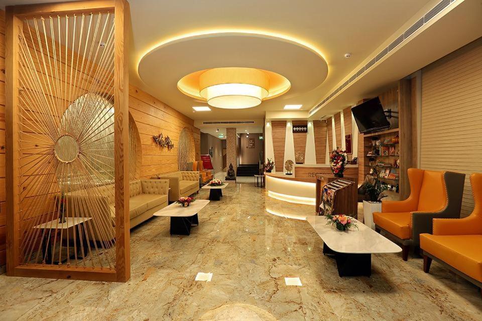 Hotel New York Square Kottayam Exterior photo